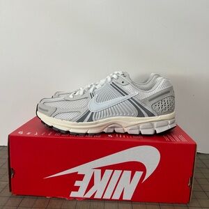 Nike Air Zoom Vomero 5 ‘Platinum Tint’